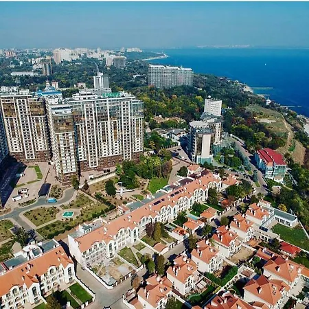 Moon By The Sea Apartman